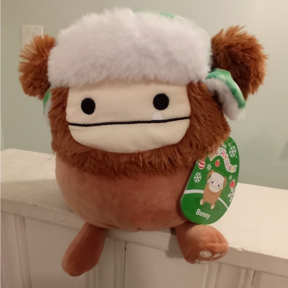 Squishmallows Benny the Bigfoot - Brown and White
